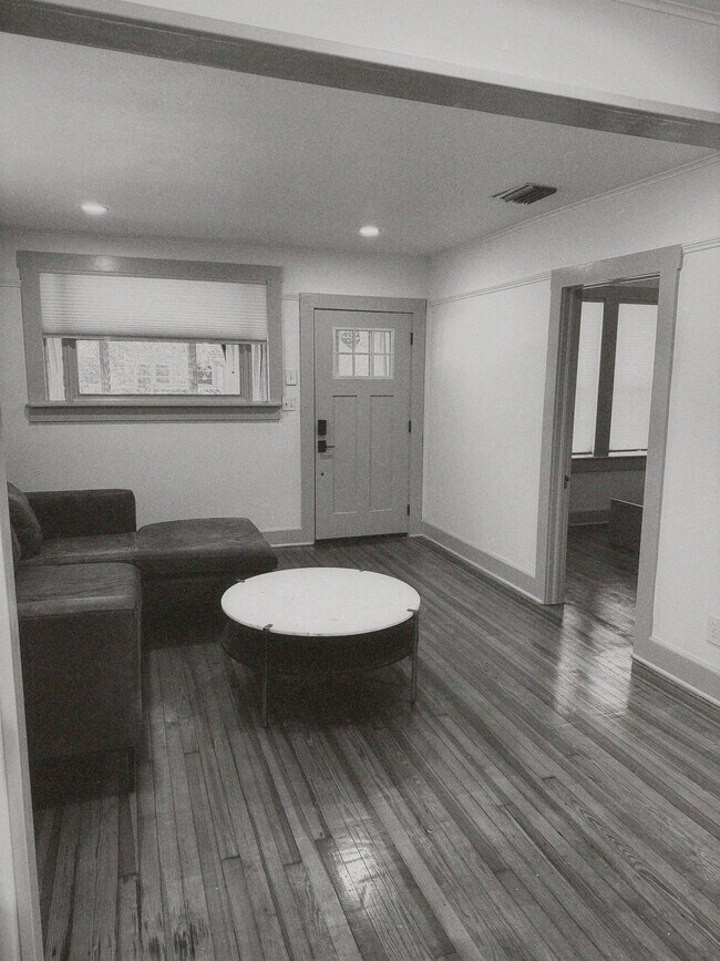 Foto del edificio - 6507 Interbay Blvd