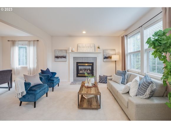 Living Room - 16655 SE Kingsridge Ct