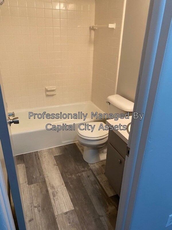 2180 Meadowlawn Dr Unit APT 5, Holt, MI 48842 Condo for Rent in Holt, MI