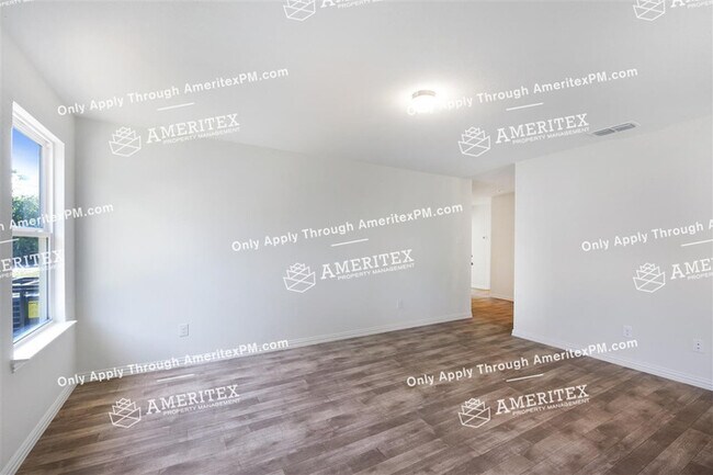 Foto del edificio - 4813 Chapman St