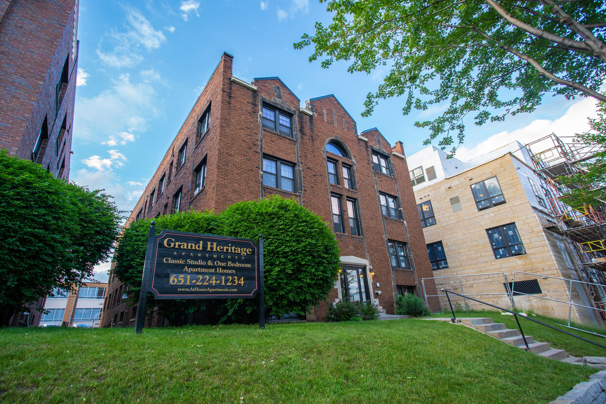 Primary Photo - Grand Heritage Apartments