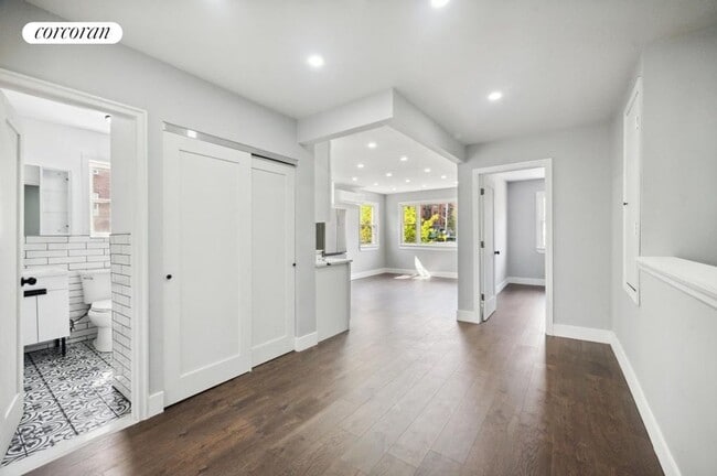 Building Photo - 224 W 252nd St