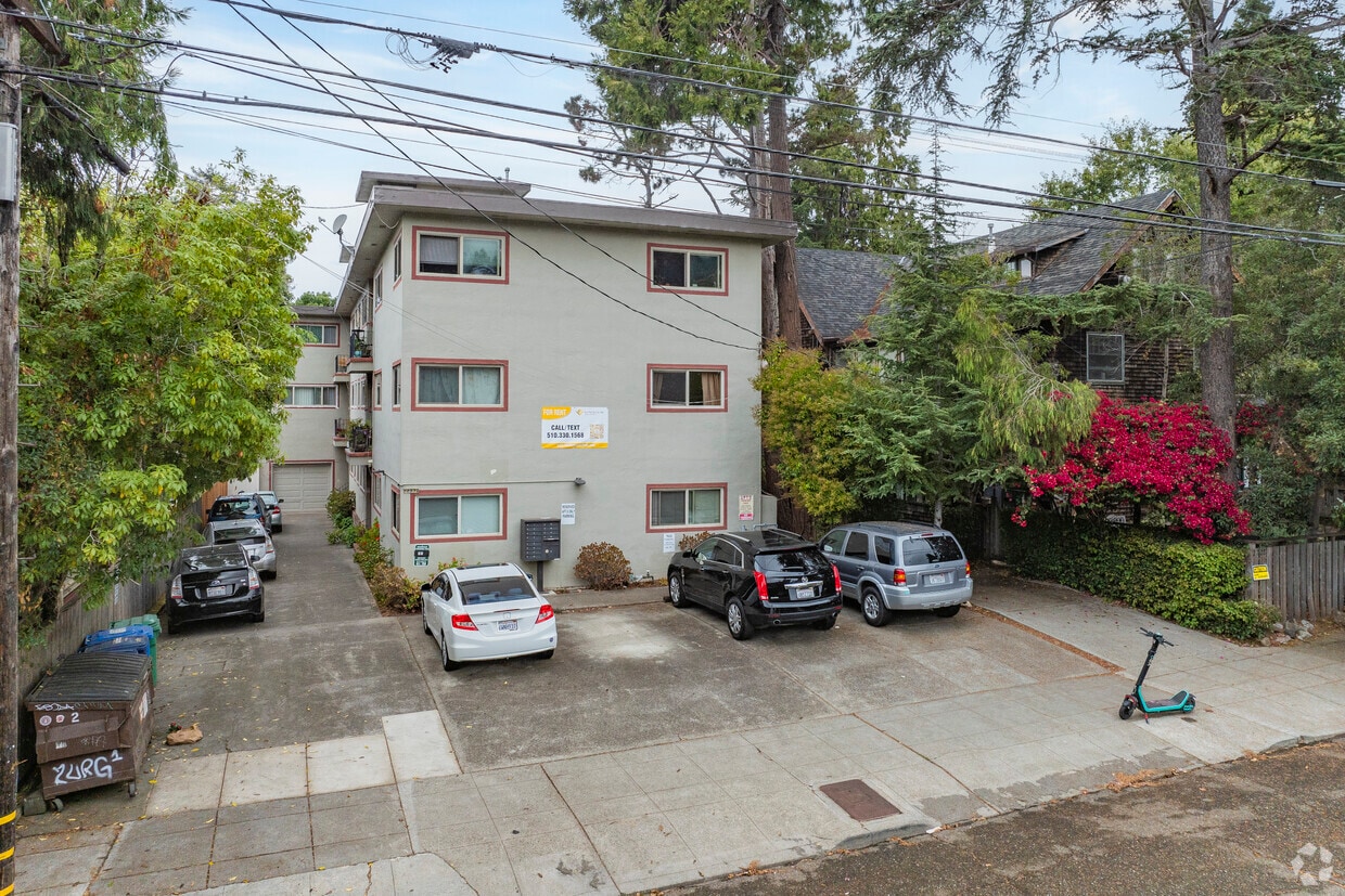 Primary Photo - 2732 Benvenue Ave