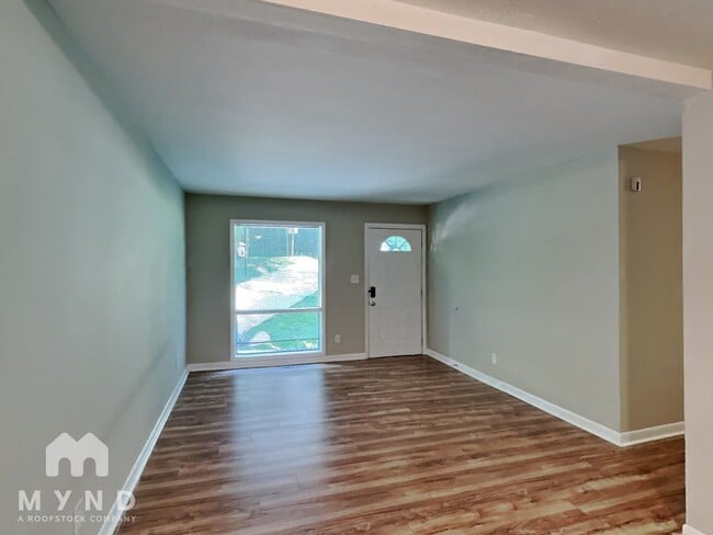 Building Photo - 502 Fairlane Cir NW
