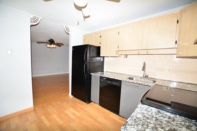 Foto del edificio - 1 Mayberry Dr