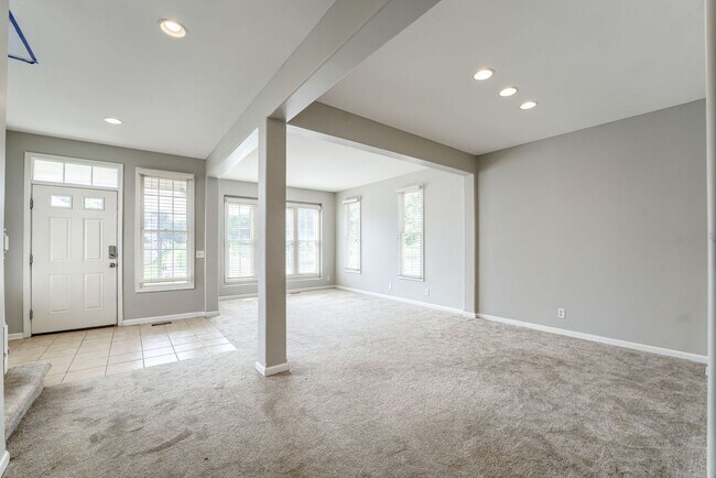 Building Photo - Must See 3 Bedroom In Bellevue!!
