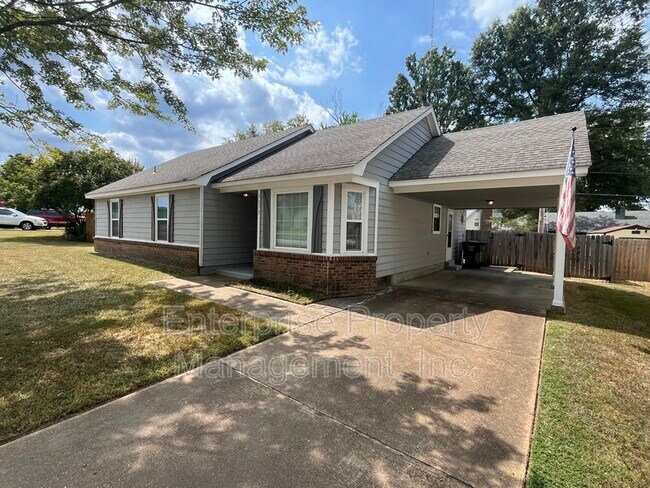 Building Photo - 7053 Daneman Dr