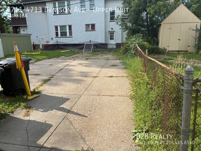 Foto del edificio - 4711-4713 Denison Ave-Upper Unit