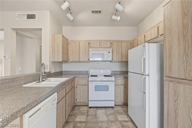 Building Photo - 251 S Green Valley Pkwy