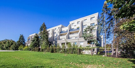 Building Photo - Talisman Square