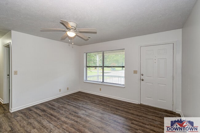Building Photo - 216 Patton Dr