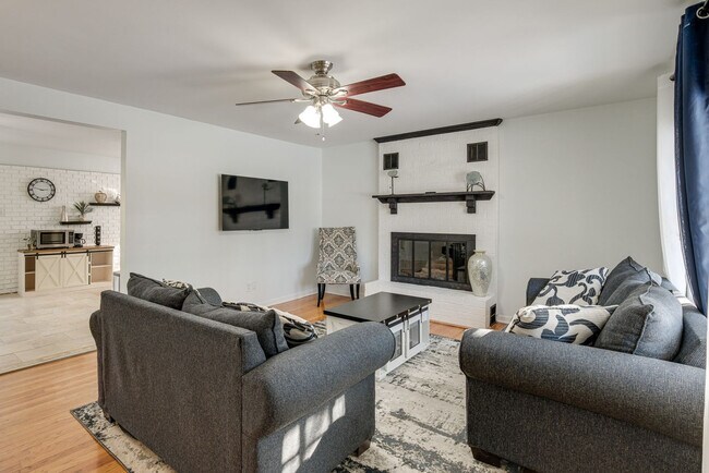 Foto del edificio - 6513 Wentworth St