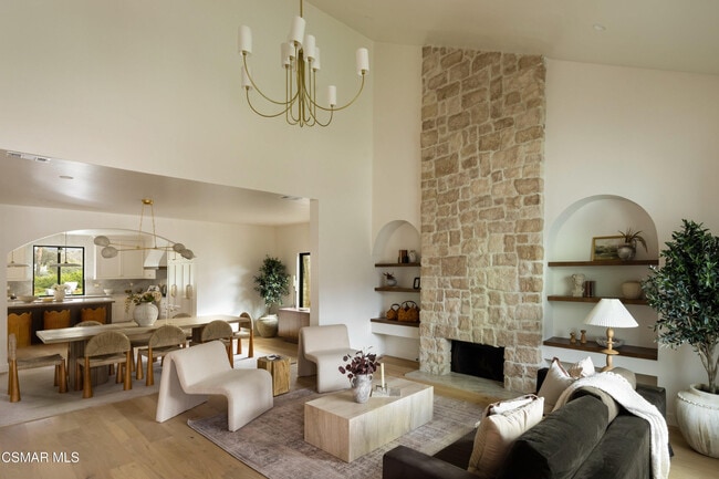 Foto del edificio - 24005 Clarington Dr