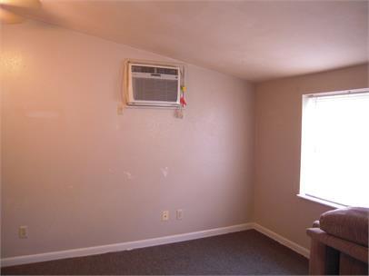Building Photo - 208 Orchard St