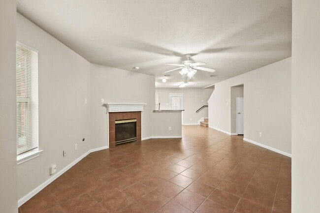 Building Photo - 807 Sycamore Ridge Ln