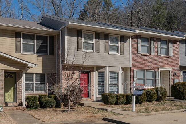 Foto del edificio - 5216 Falling Creek Ln