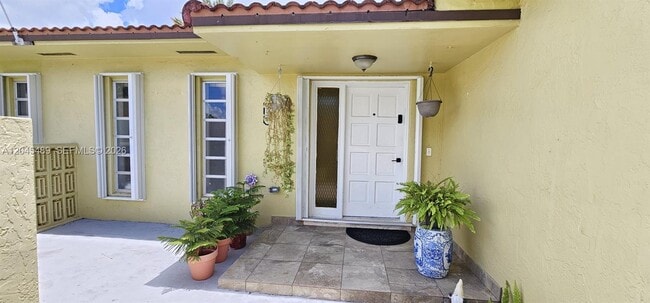 Foto del edificio - 9721 SW 37th Terrace