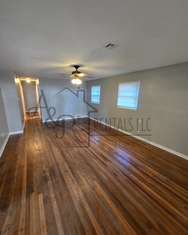 Foto del edificio - 714 S Chestnut St