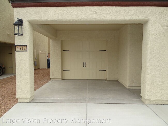 Building Photo - 4312 Heavenly Bamboo Way