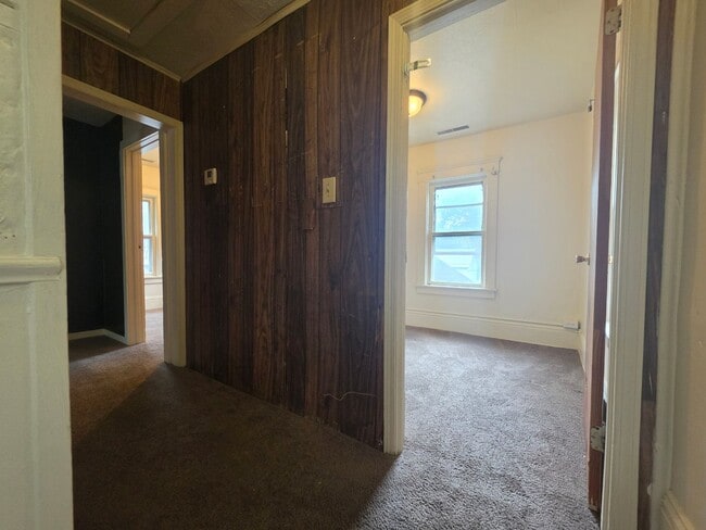 Building Photo - 449 S Prospect St