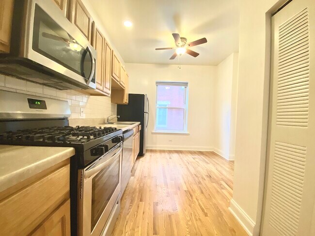 Foto del edificio - 4536 N Sheridan Rd