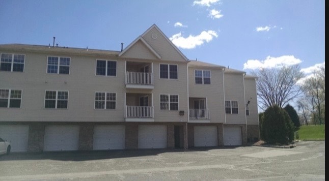 Building Photo - 37 Parkside Ct
