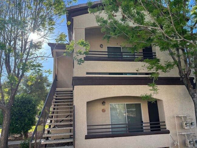 Foto del edificio - Henderson - 2 bedroom condo