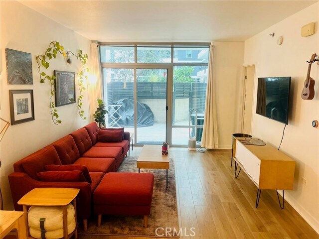 Foto del edificio - 425 W Beech St
