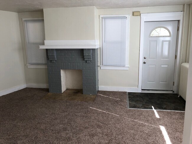 Building Photo - 2420 S Braddock Ave