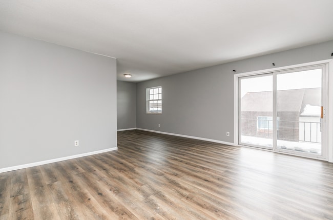 Building Photo - 403 21st Avenue Pl