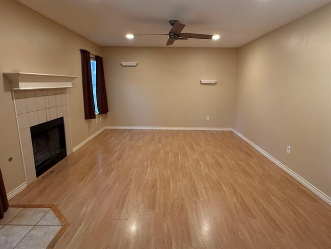 Building Photo - 1307 Rockridge St