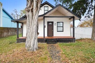 Building Photo - 1327 E Walton Ave
