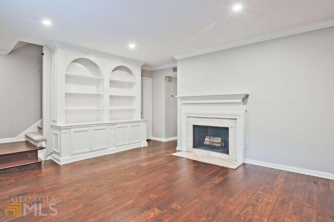 Foto del edificio - 34 Glenald Way NW