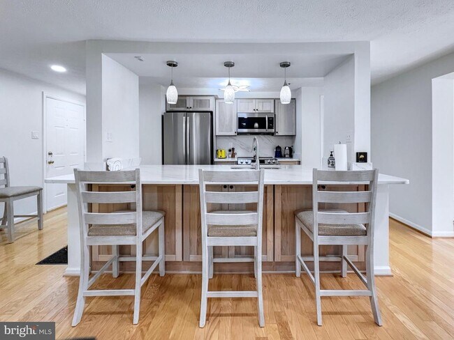 Foto del edificio - 3215 Katewood Ct