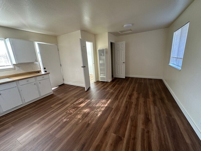 Foto del edificio - 881 Emory Ave