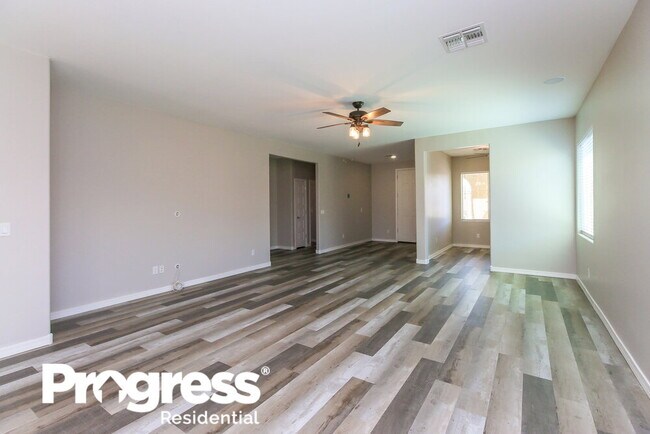 Building Photo - 878 W Ayrshire Trail