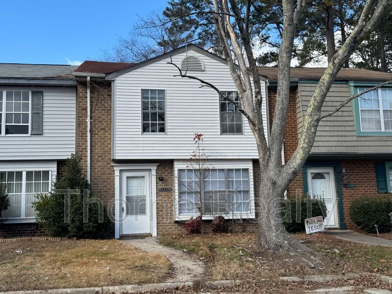 Primary Photo - 1241 Fairway Terrace