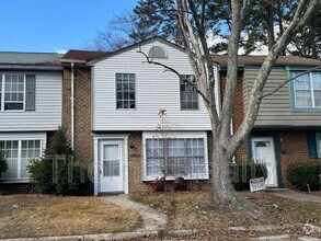 Building Photo - 1241 Fairway Terrace