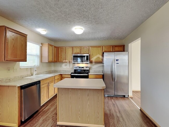 Foto del edificio - 1560 Mallard Cir E