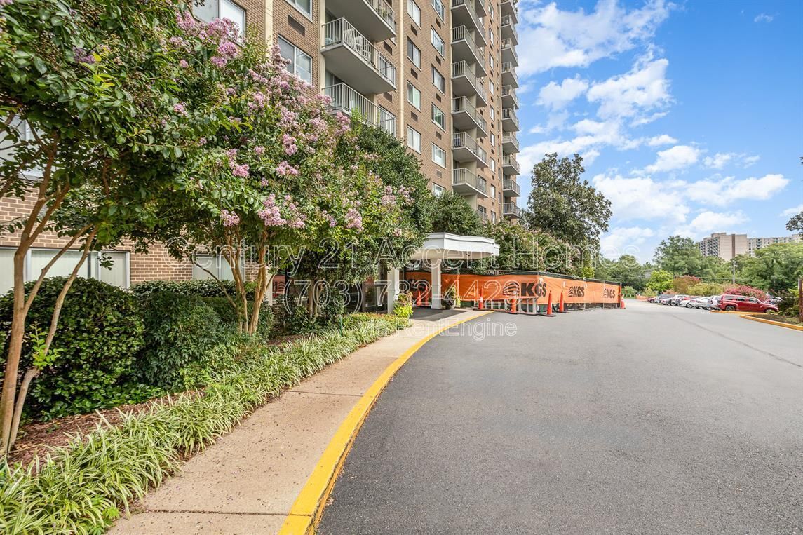Foto principal - 2059 Huntington Ave