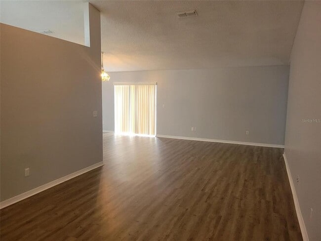 Building Photo - 1546 Oak Hill Trail
