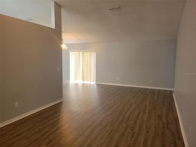 Foto del edificio - 1546 Oak Hill Trail