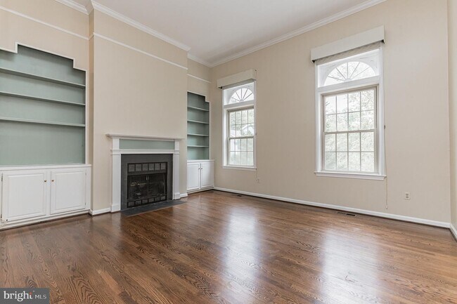 Foto del edificio - 1274 S Washington St