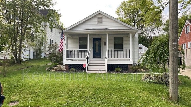 Building Photo - 3221 Clayborne Ave