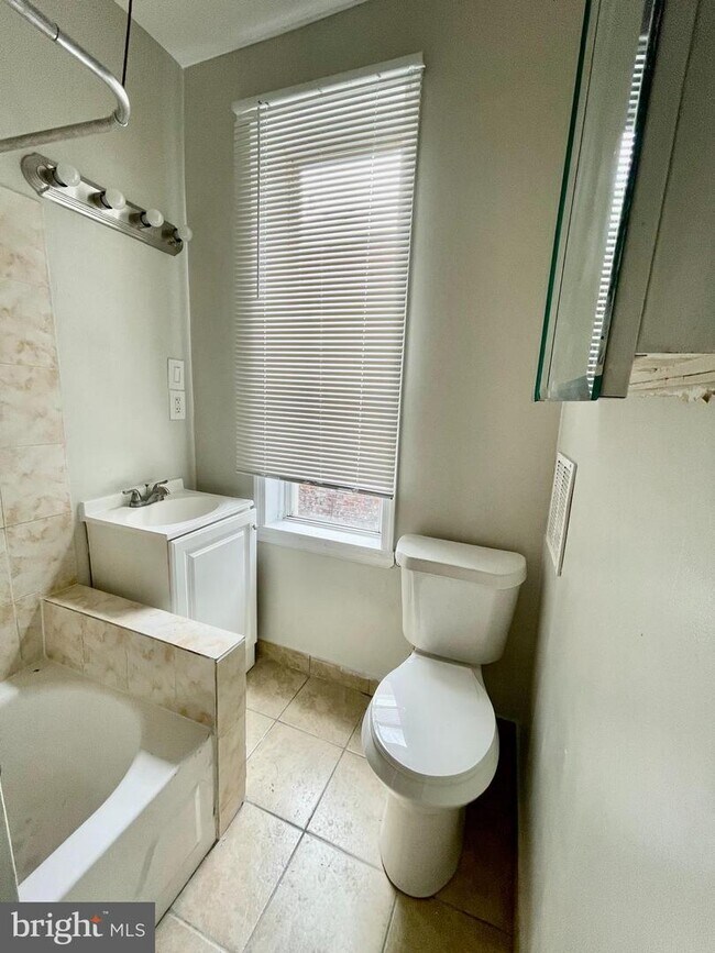 Foto del edificio - 5117 Ludlow St