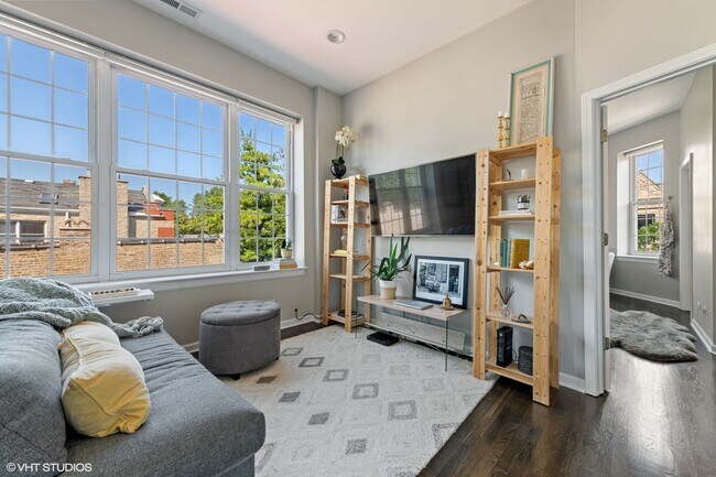 Foto del edificio - 1332 N Campbell Ave