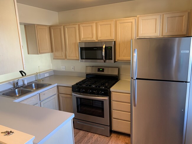 Foto del edificio - 8000 Green Meadow Ct