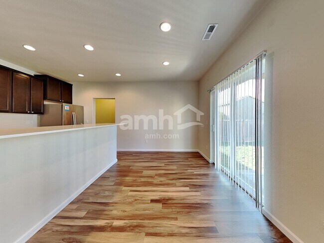 Building Photo - 9124 NE 167th Ct