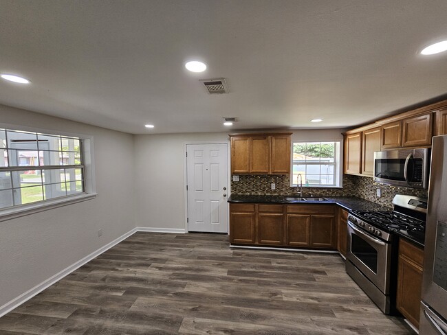 Foto del edificio - 1150 Hawthorn Dr
