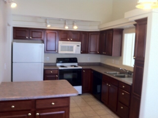 Foto del edificio - Leestown Rd area -Spring Valley 250801